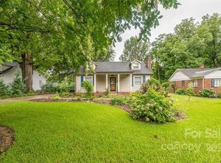 3118 Barnhill Dr, Charlotte, NC 28205