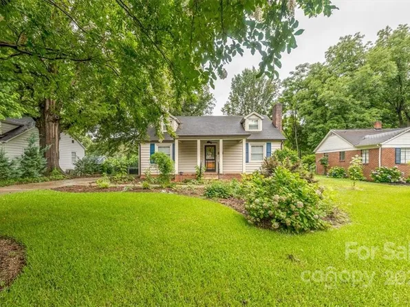 3118 Barnhill Dr, Charlotte, NC 28205