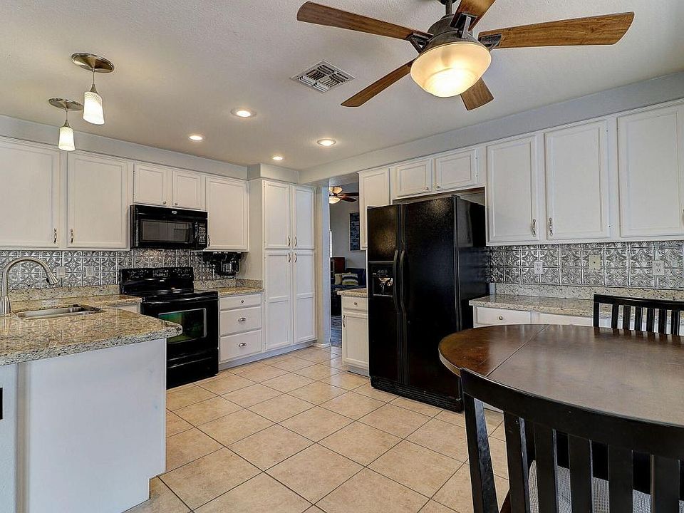 1st image of 1141 W Oriole Way