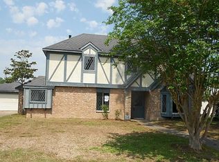 2822 Meadowcreek Dr, Missouri City, TX 77459