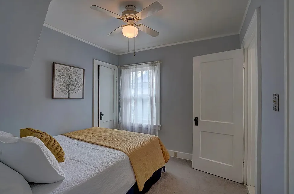 2 bed, 720 sqft, $1,600 — Photo 4