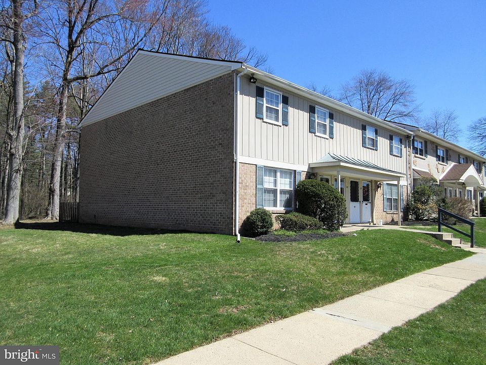 1st image of 21 Shannon Dr