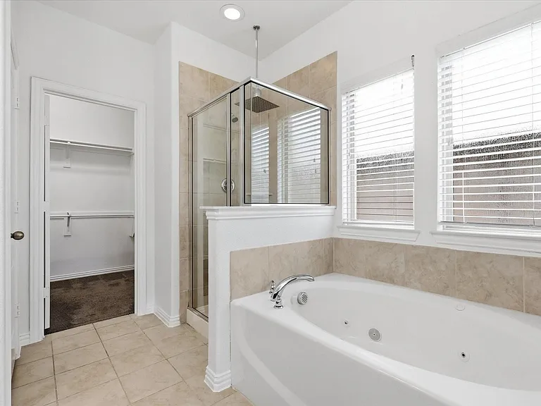 808 Bird Creek Dr — Photo 20