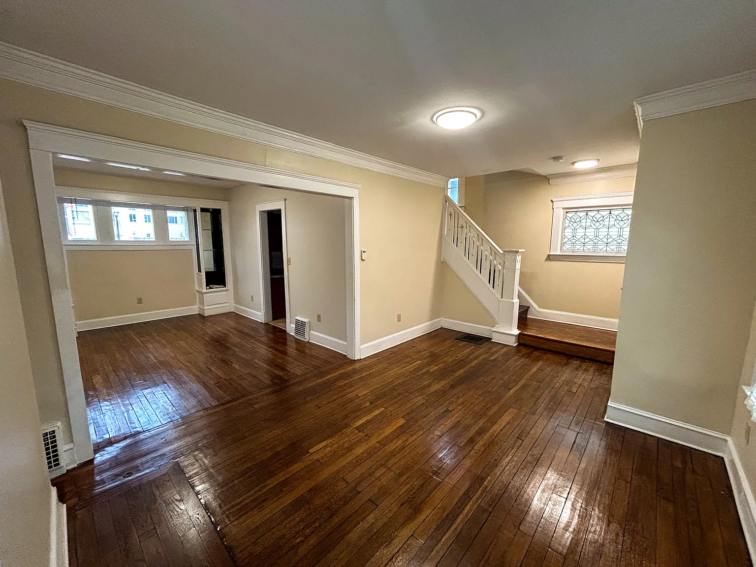 9804 Newton Ave — Photo 2