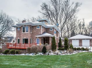 3S610 Warren Ave, Warrenville, IL 60555
