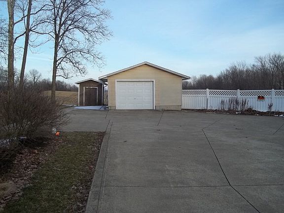 3rd image of 1322 Bentwood Ct