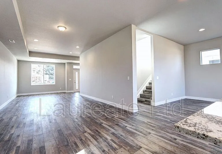 1433 S Kenton St — Photo 4