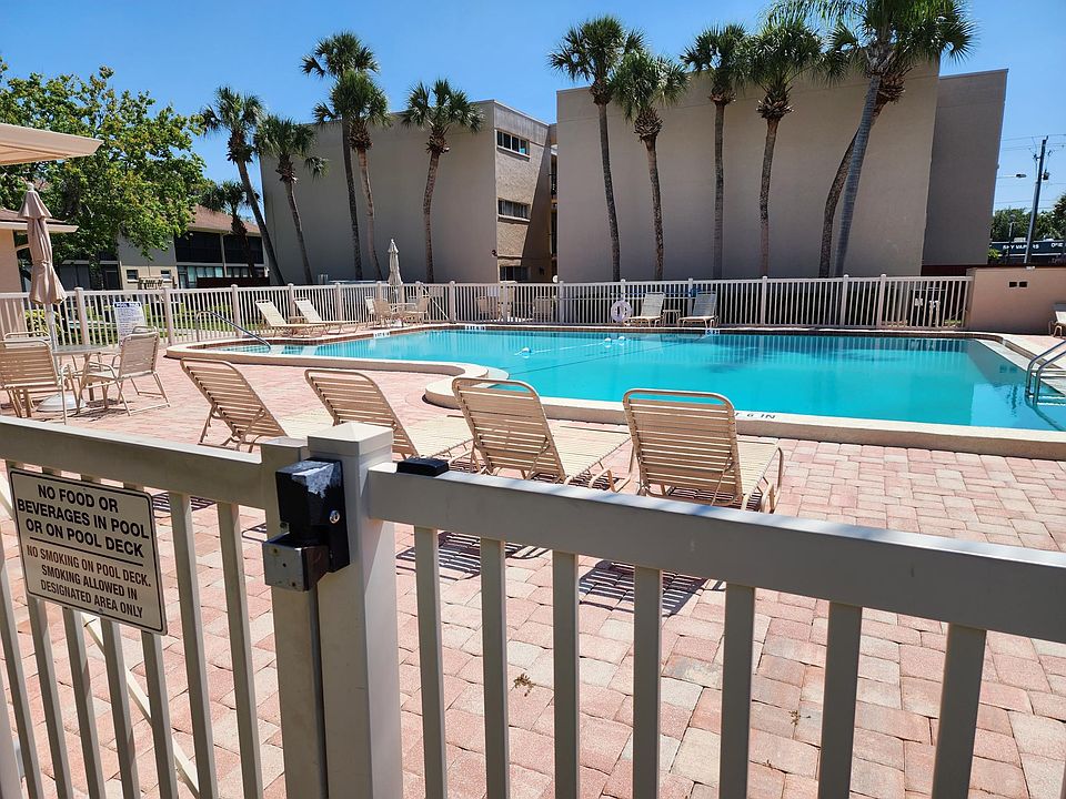 1st image of 2667 Woodgate Ln #12