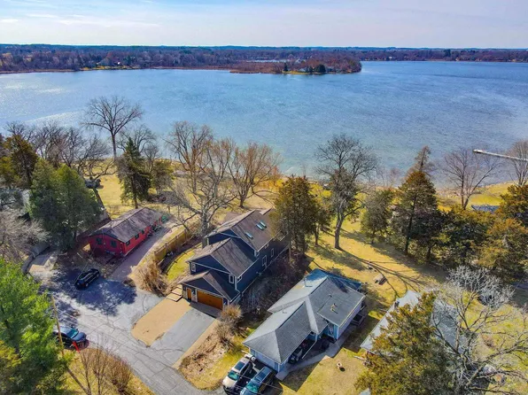 N4235 HILLSIDE Lane, Cambridge, WI 53523