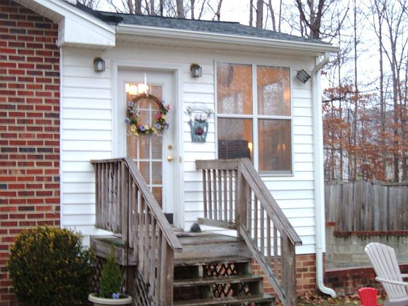 Side entry into florida room