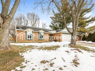 5699 Waynegate Rd, Dayton, OH 45424