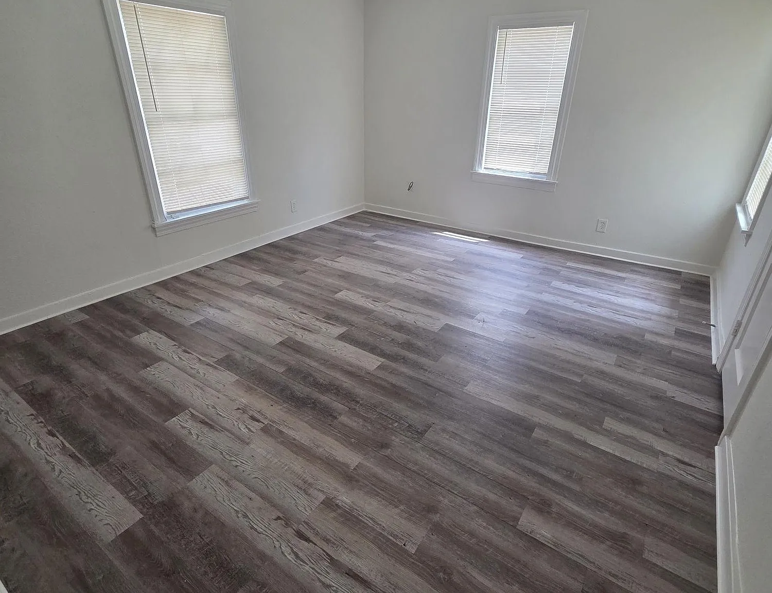 3 bed, 2.0 bath, 1010 sqft, $1,595 — Photo 4
