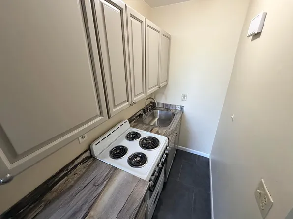 99 Columbia St APT 8, Albany, NY 12210