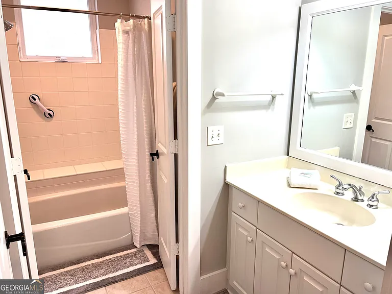 122 Shady Brook Cir #100 — Photo 25
