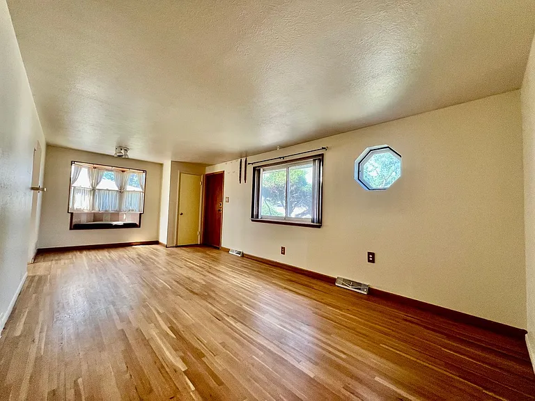 5416 Cody St — Photo 4