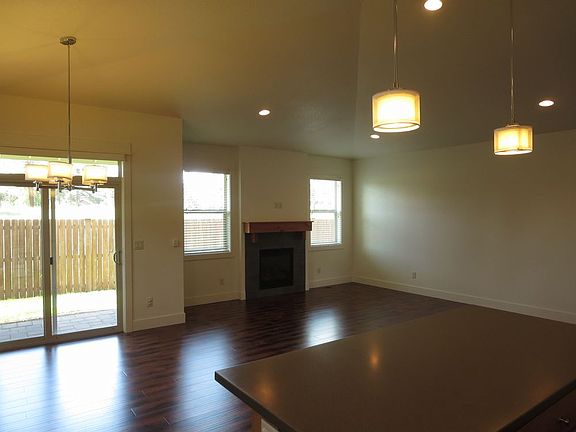 4th image of 61557 SE Chief Joseph Ln