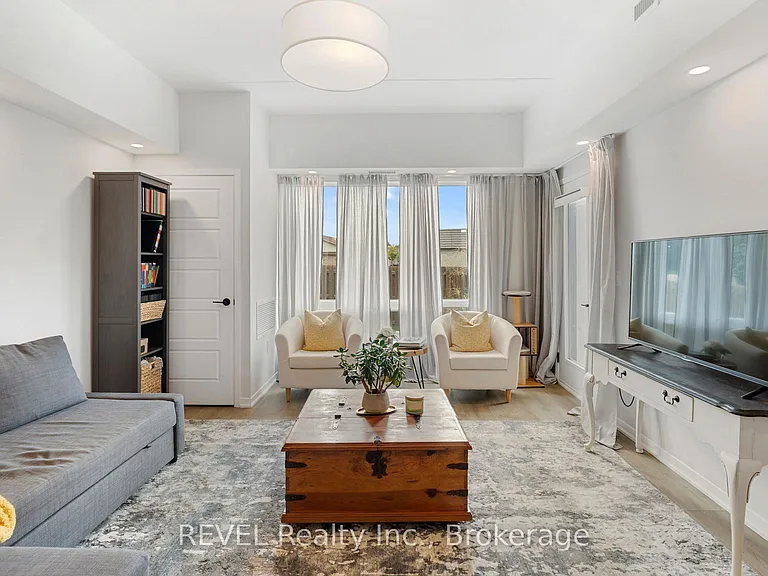 3998 Victoria Ave #106 — Photo 5