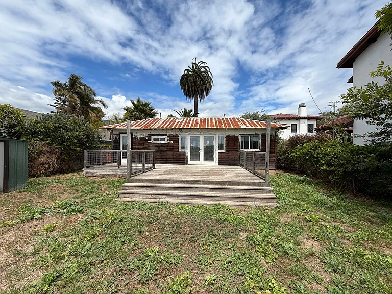 4253 Carpinteria Ave #B — Photo 3