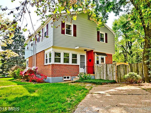 2nd image of 7037 Canterbury Ln