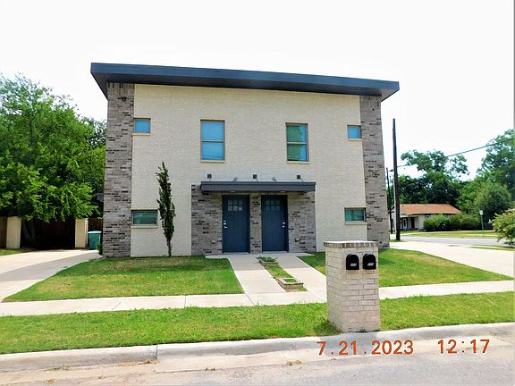 2nd image of 301 E Brockett St #100