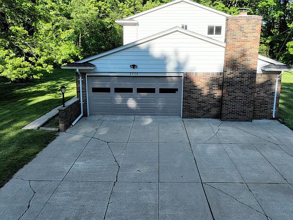 5th image of 2356 Rochester Rd