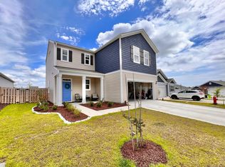 407 Airlie Vista Ln, Surf City, NC 28445