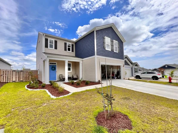 407 Airlie Vista Ln, Surf City, NC 28445