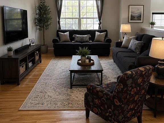 4th image of 155 N Tuscany Springs Gdns NW