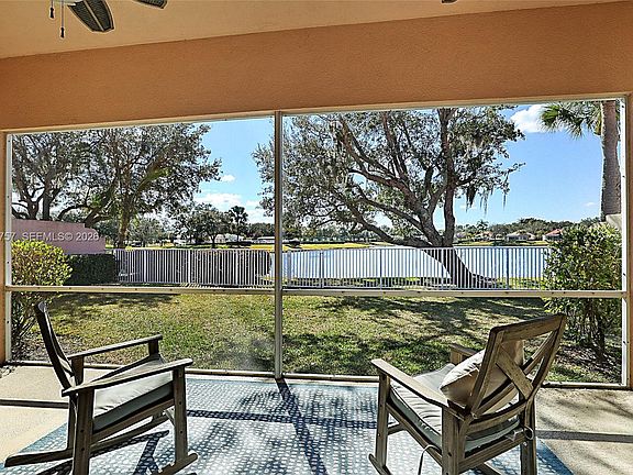 2nd image of 1226 SW Eagleglen Pl