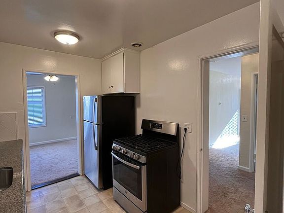 3rd image of 833 Live Oak Ave APT 6