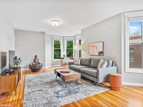3rd image of 4422 N Seeley Ave APT 2
