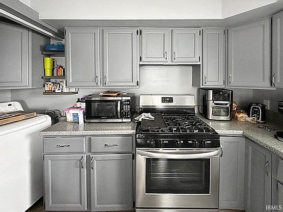 3rd image of 1808 Washington Dr
