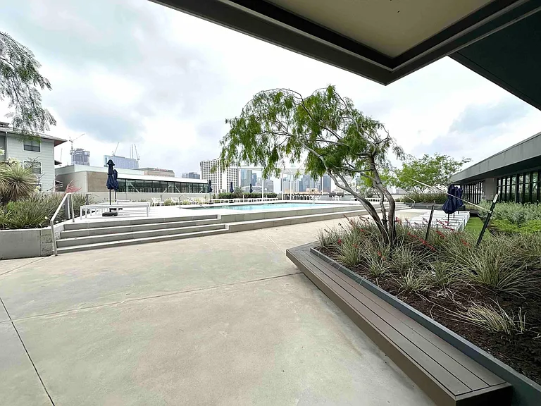 800 Embassy Dr #403 — Photo 9