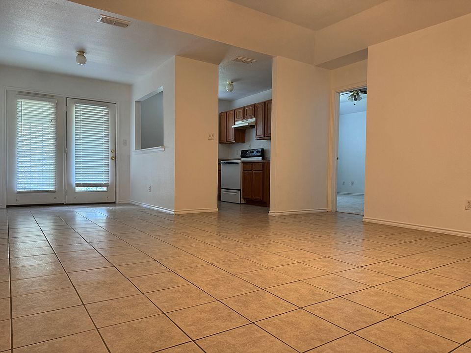 1st image of 309 S Water Ln #2