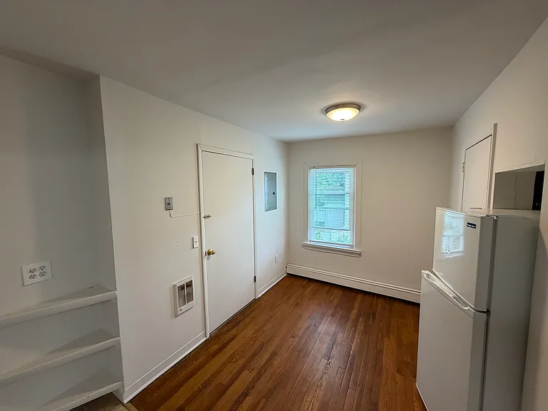 95 Foxhall Ave #2 — Photo 3