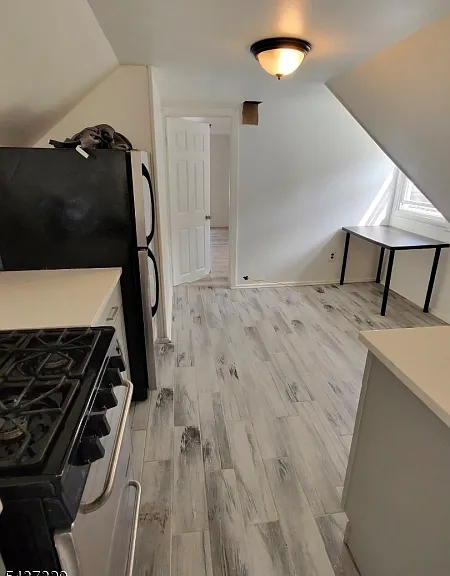 386 Summer Ave — Photo 7