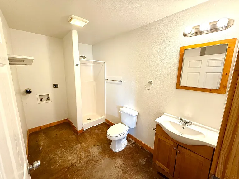 573 State Highway 97 E — Photo 11
