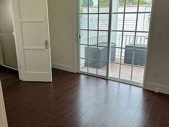 5th image of 2610 S Bedford St #1