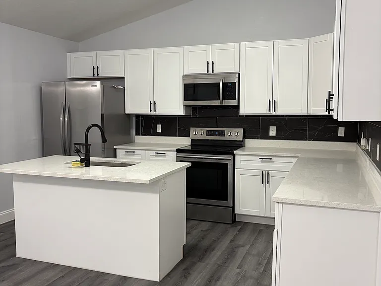 648 Pyramid Ave — Photo 13