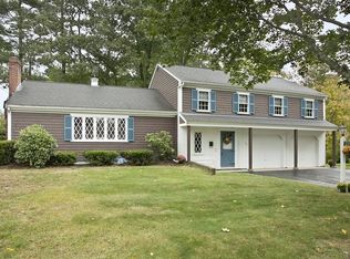 19 Plymouth River Rd, Hingham, MA 02043