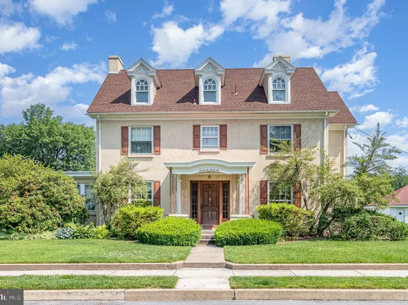 2622 Walnut St, Camp Hill, PA 17011