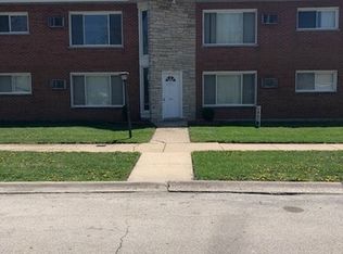 2922 185th St #1A, Lansing, IL 60438