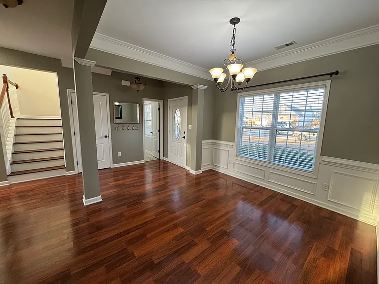 242 Tadcaster Ct — Photo 9