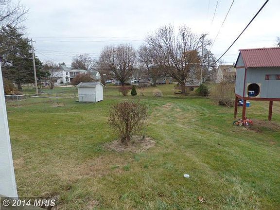 5th image of 17407 Wolford Ave