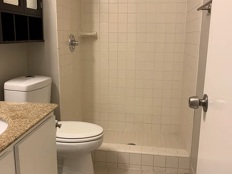 6647 S Rockford Ave — Photo 11