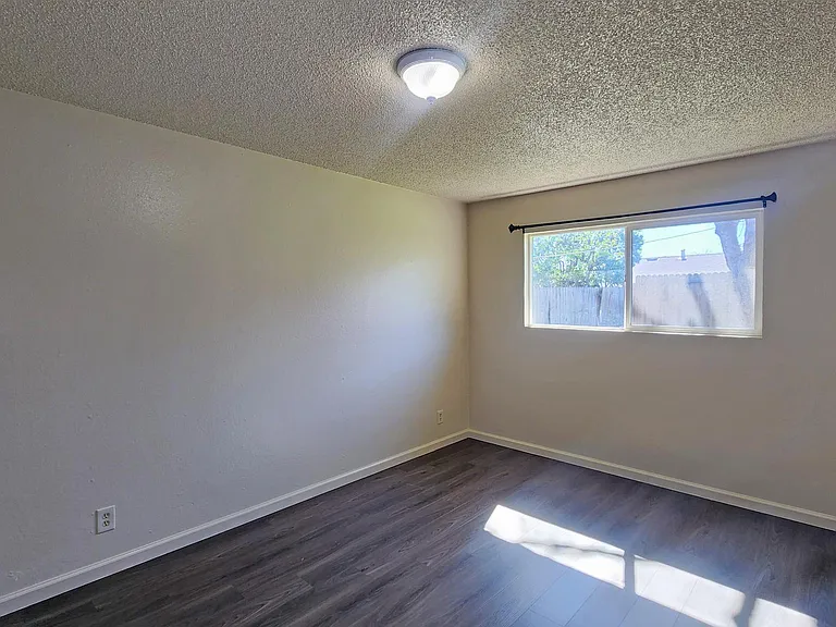 6013 Brett Dr — Photo 20