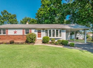 24 Holly Dr, Hatboro, PA 19040