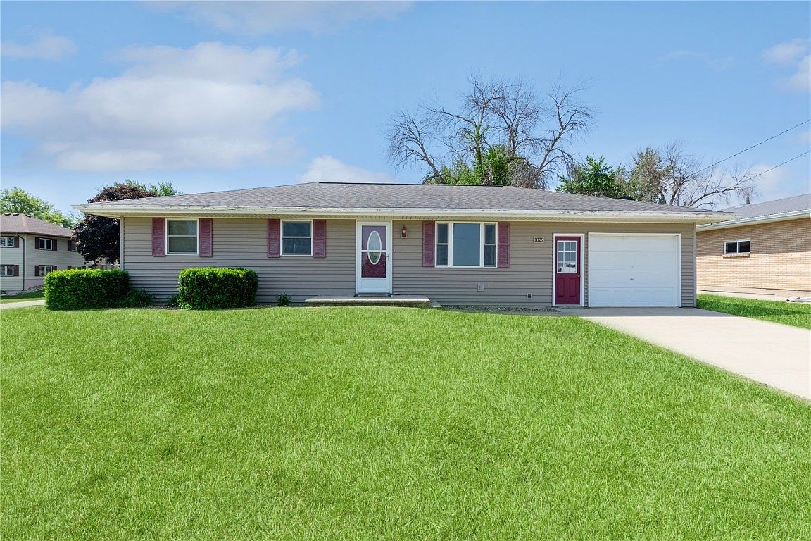 1029 Sunshine St, Holy Cross, IA 52053 Zillow