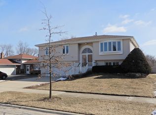 529 N Kenmore Ave, Addison, IL 60101