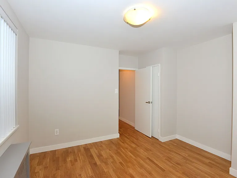 265 Russell Hill Rd — Photo 23